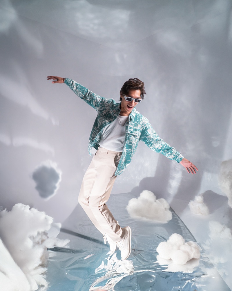 Abstract Patterned Textured Jacket in White & Cyan - Image 3