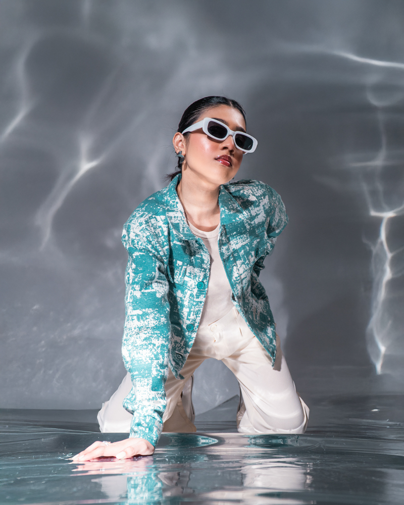 Abstract Patterned Textured Jacket in White & Cyan - Image 10