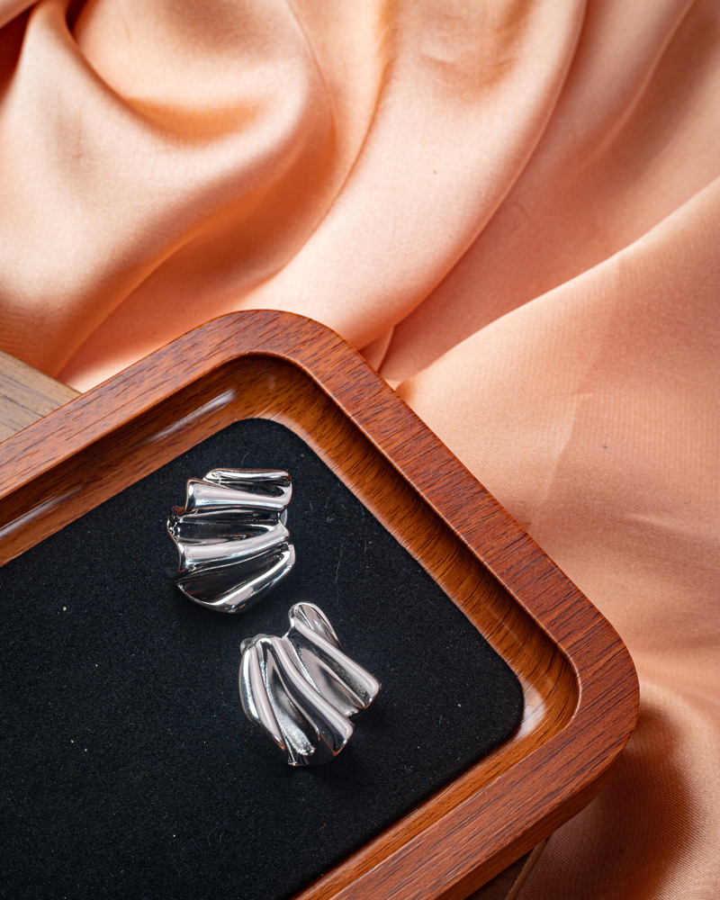 Clamshell Earrings