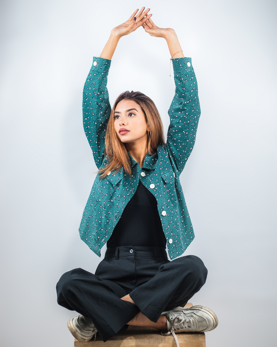 Cropped Printed Cord Jacket for Women - Image 8