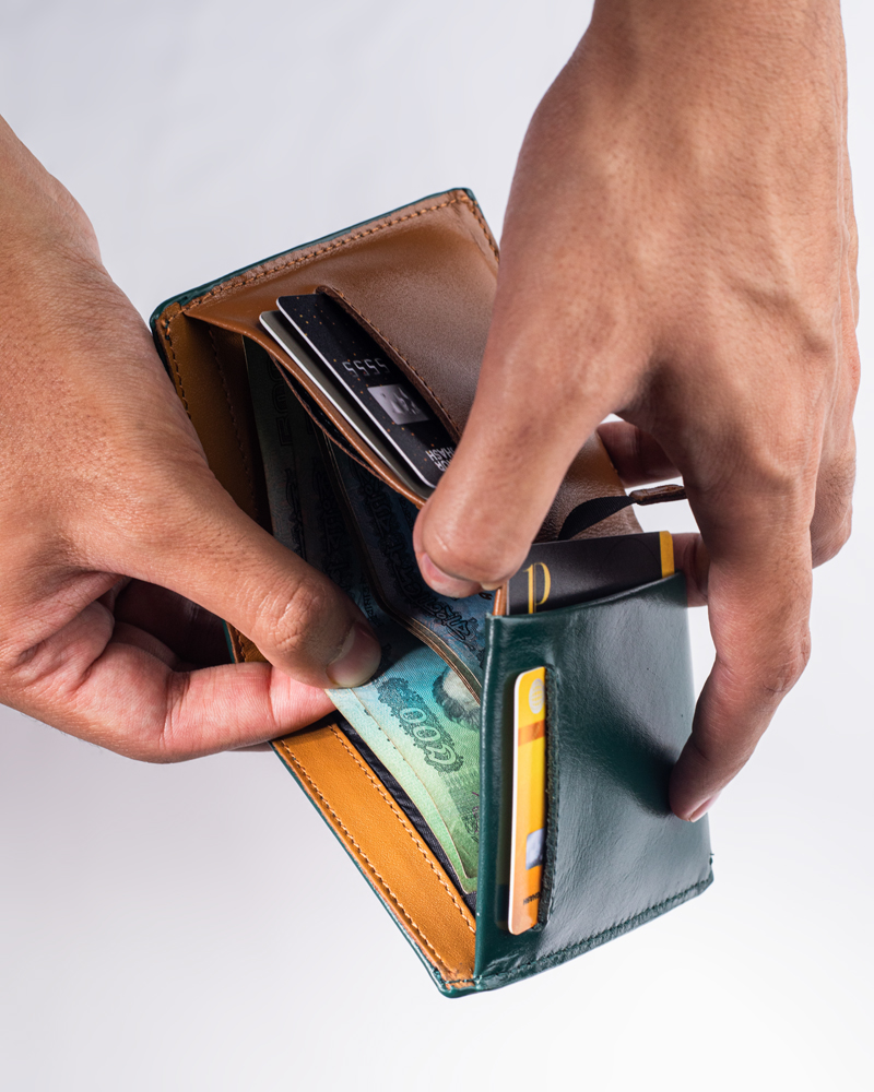 Duo Tone Front Pocket Leather Wallet - Image 11
