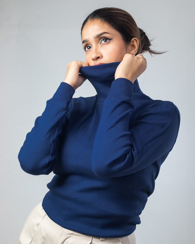 Long Sleeve Ribbed Navy Blue Turtleneck Pullover - Image 9