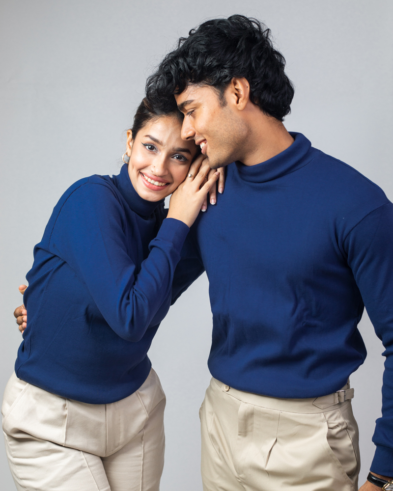 Long Sleeve Ribbed Navy Blue Turtleneck Pullover - Image 2