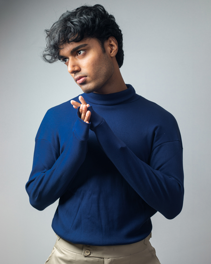 Long Sleeve Ribbed Navy Blue Turtleneck Pullover - Image 8