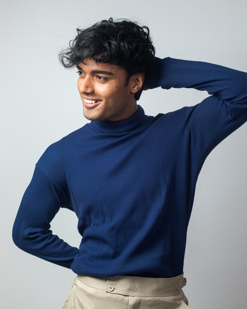 Long Sleeve Ribbed Navy Blue Turtleneck Pullover - Image 3