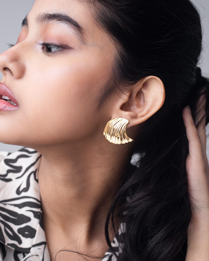 Sea Shell Earrings - Image 5