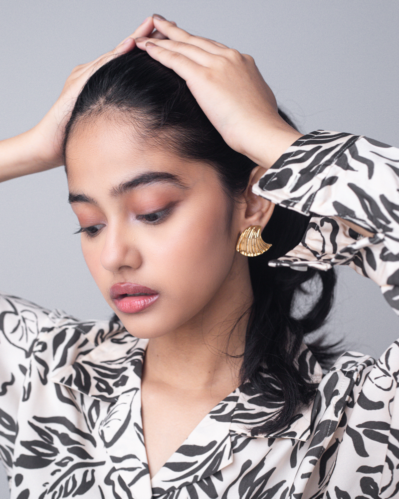 Sea Shell Earrings - Image 9