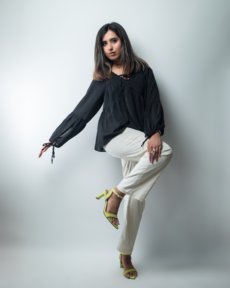 Women’s Georgette Pleated Flowy Top in Black