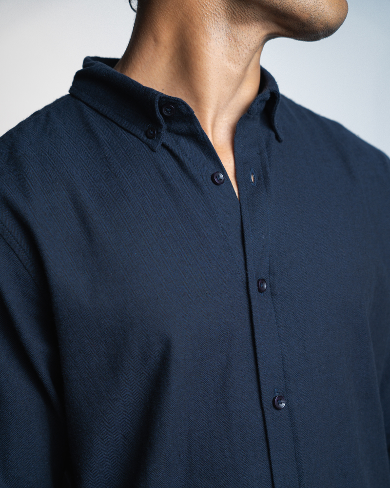 Long Sleeve Button-Down Herringbone Patterned Shirt in Navy Blue - Image 6