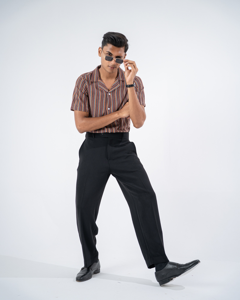 Men's Classic Relaxed Fit Pants in Black - Image 8