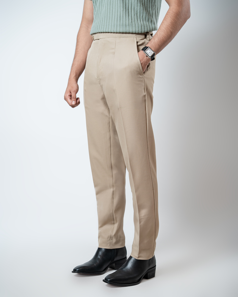 Men’s Cream Classic Pleated Gurkha Pants with New Belt - Image 3