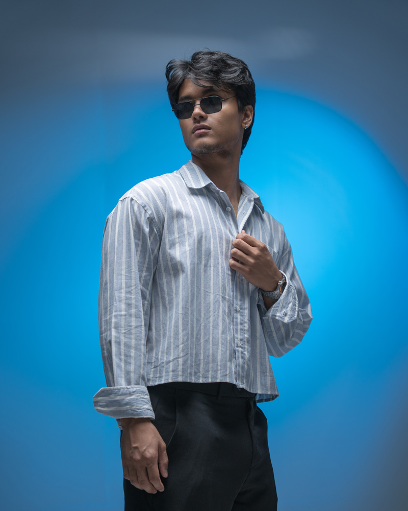 Oversized Cropped Shirt in White & Blue - Image 3