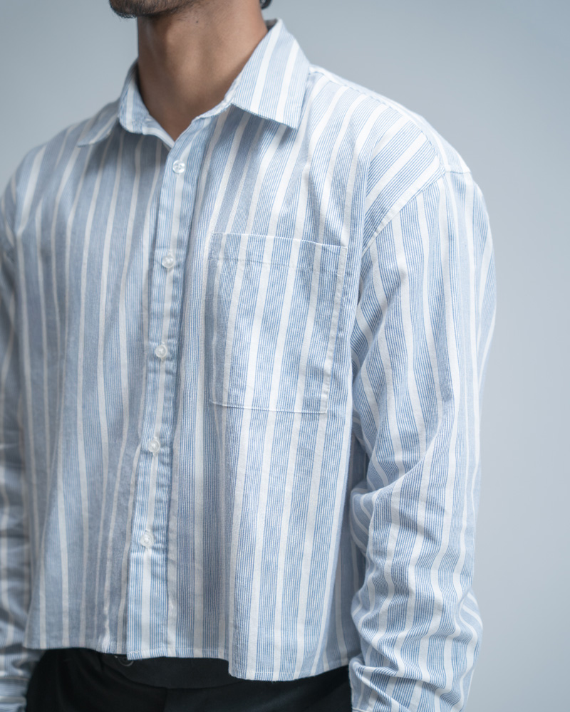 Oversized Cropped Shirt in White & Blue - Image 5