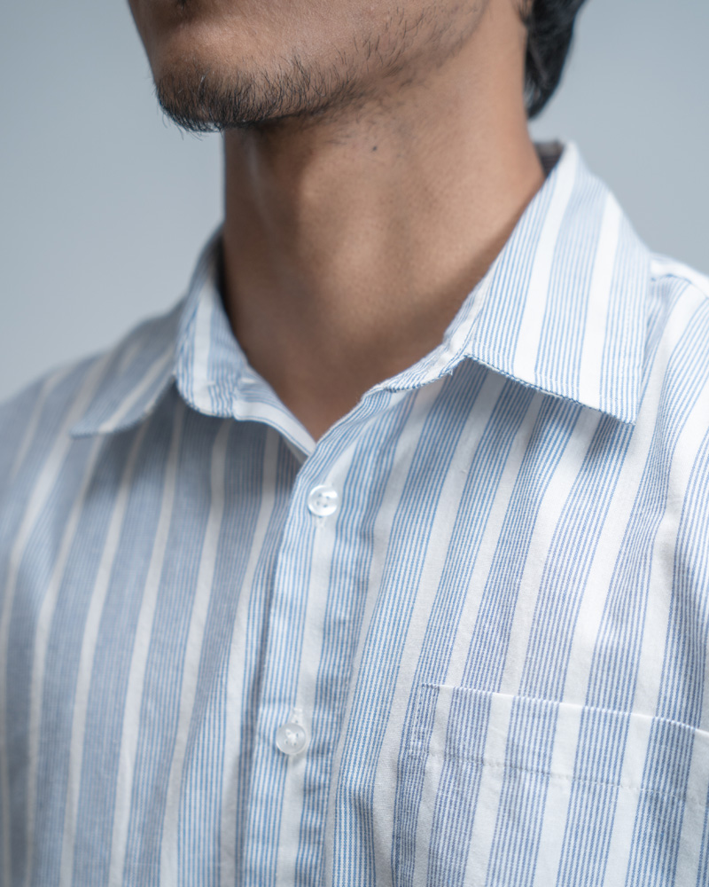 Oversized Cropped Shirt in White & Blue - Image 6