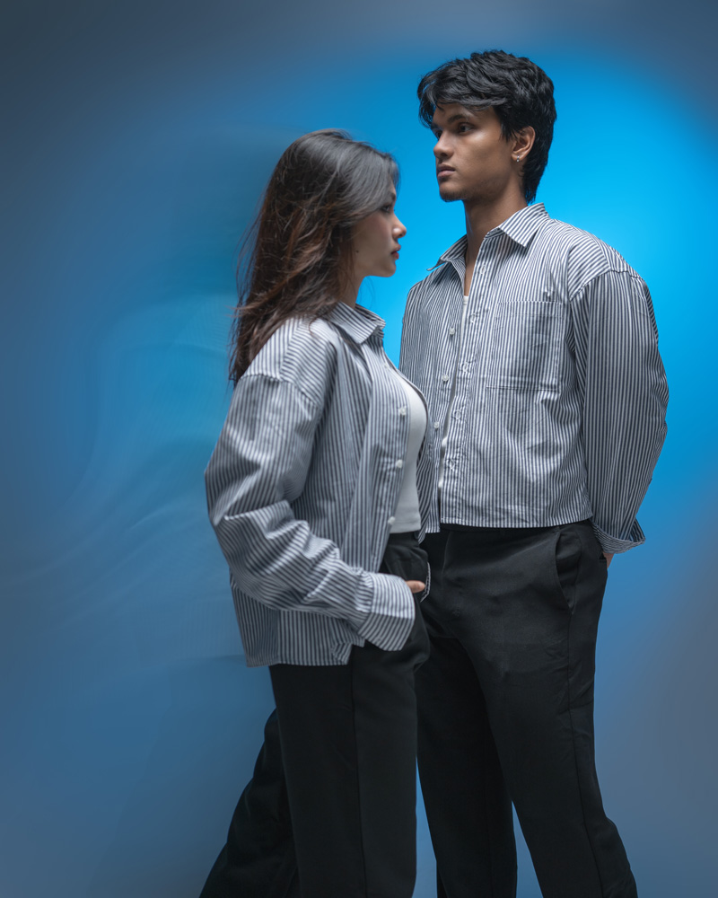 Oversized Cropped Shirt in White & Navy Blue - Image 7