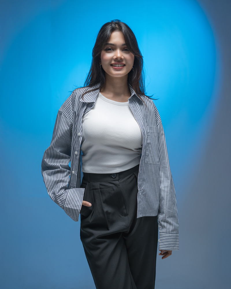 Oversized Cropped Shirt in White & Navy Blue - Image 8