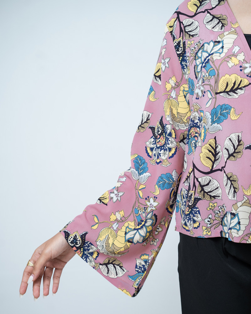 Women's Floral Printed String Tie top in Pink - Image 5